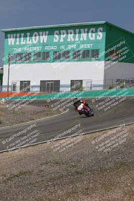 media/Apr-20-2025-AHRMA (Sun) [[393a79c373]]/Race/Group 4/Turn 4b/